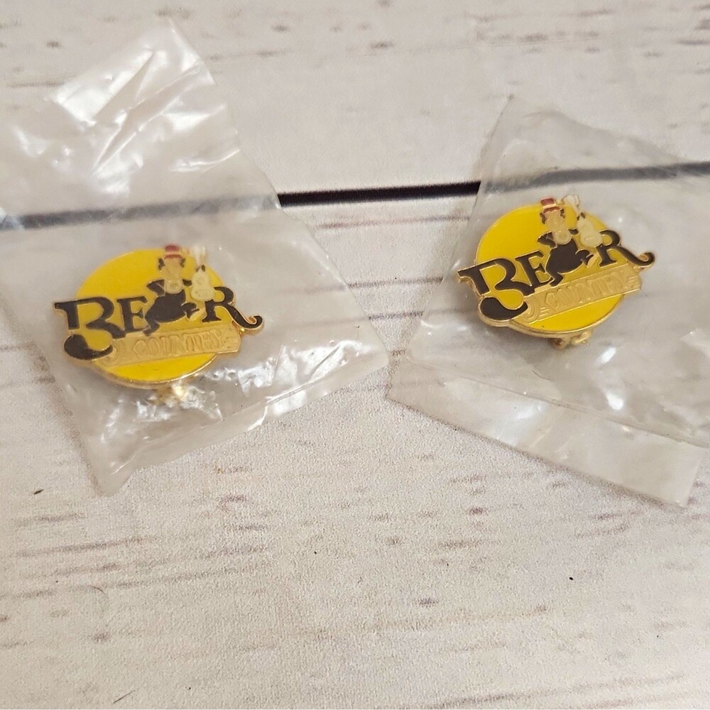 Disneyland Bear Country Enamel Pin Set New In Bag